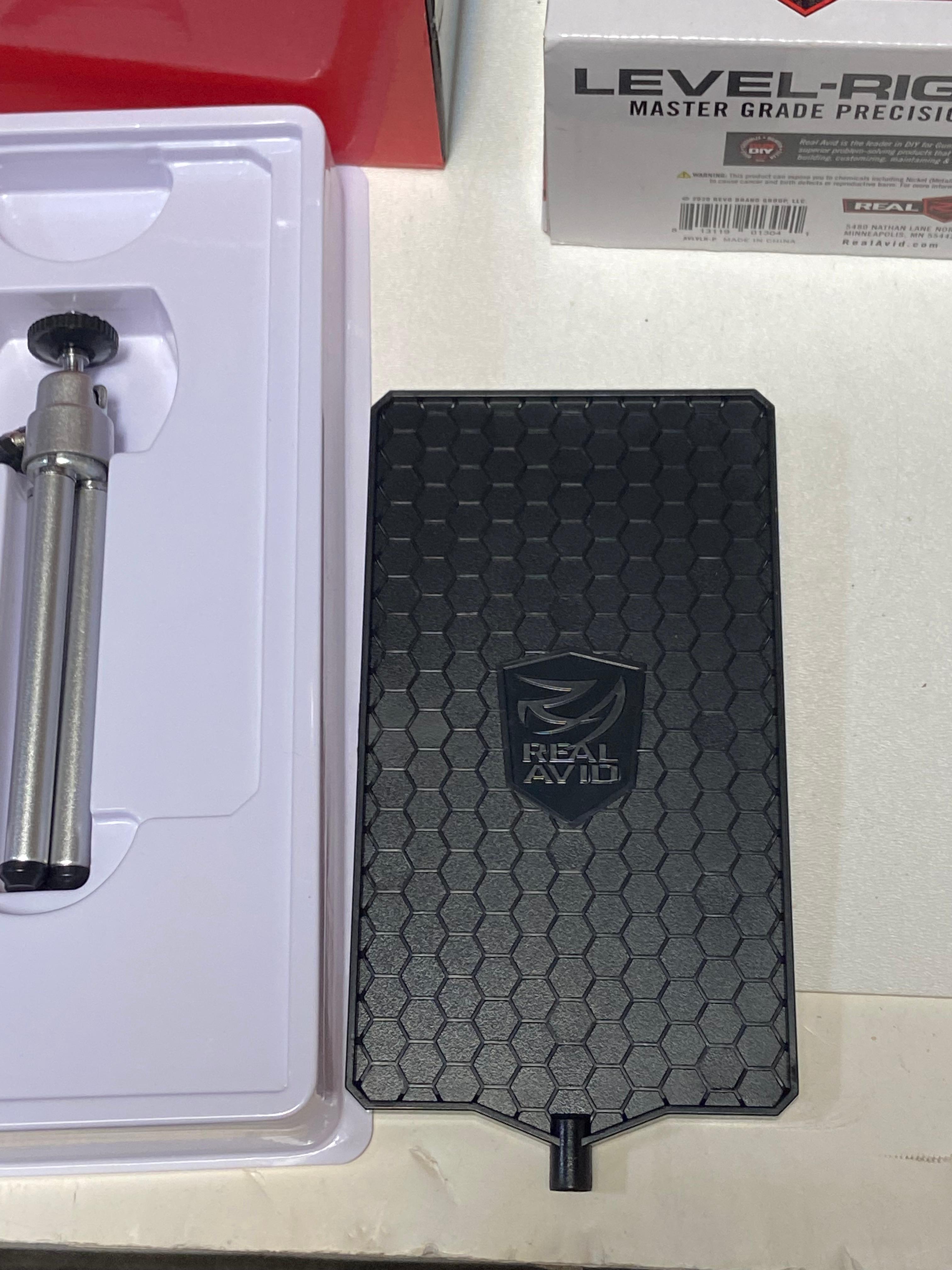NIB Real Avid Level-Right Pro for Scopes