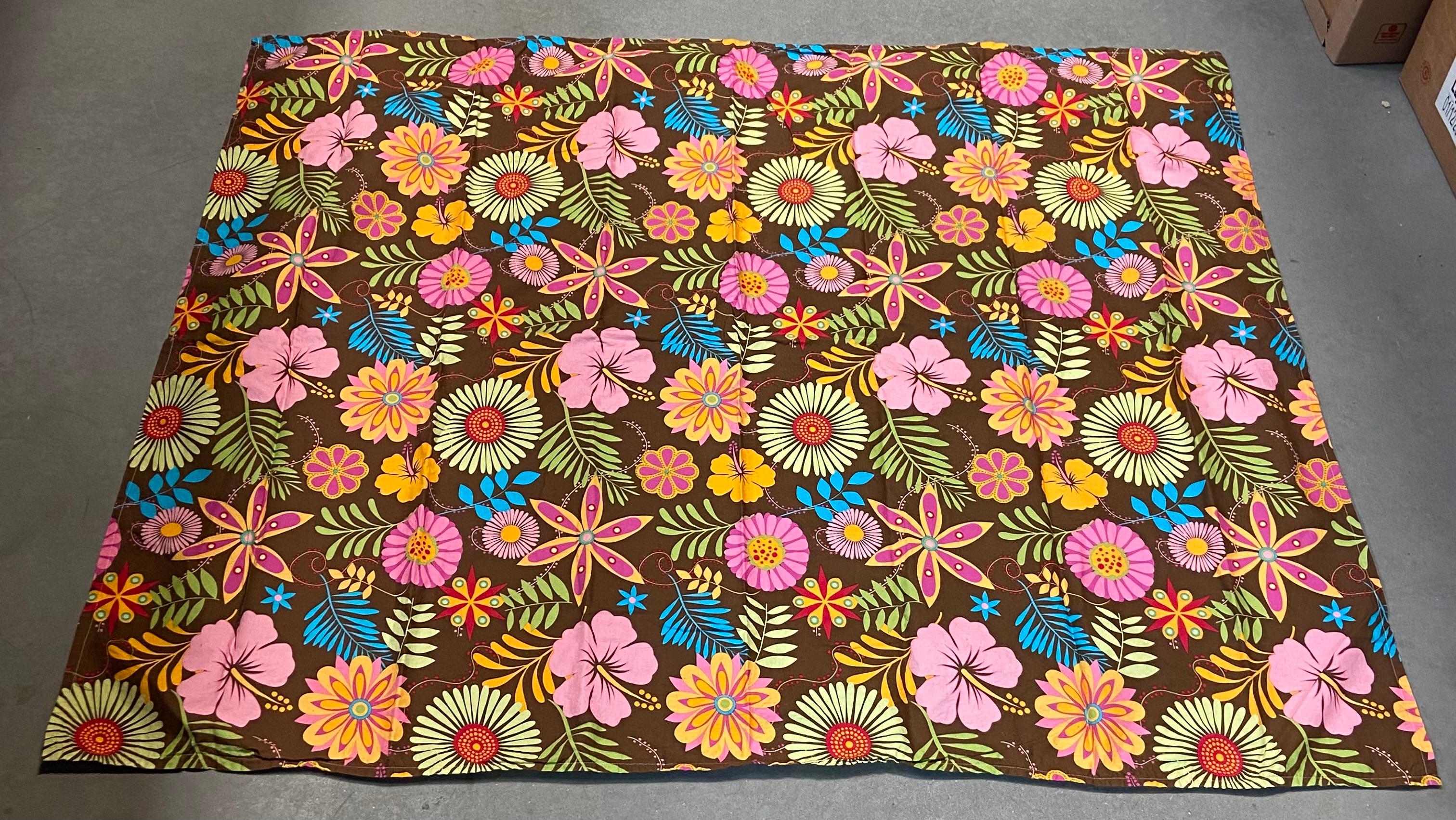 Table Runners, Placemats and Tablecloths Lot.