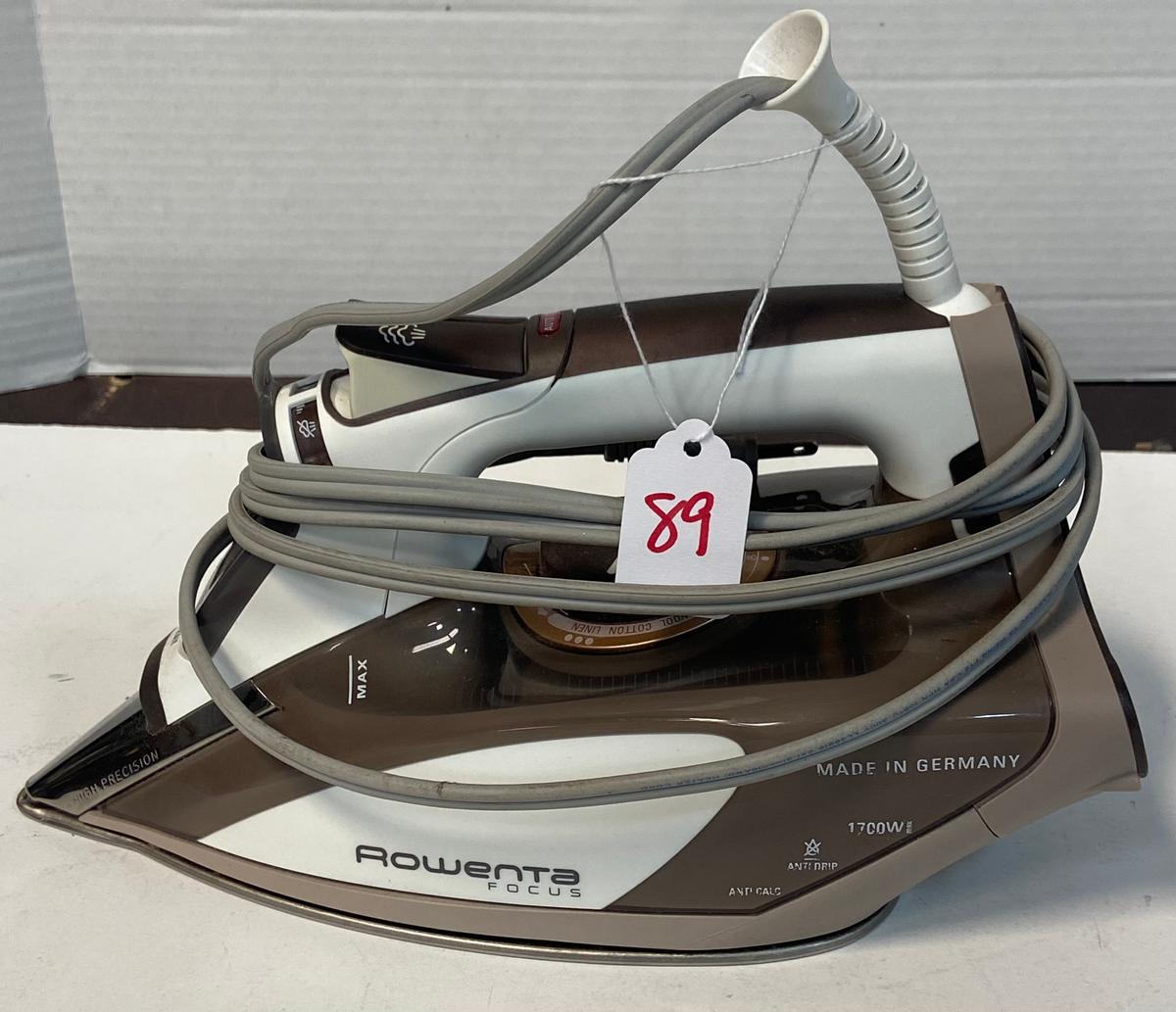 Rosenta Focus Ion. Turns On Heats.