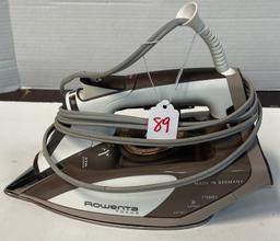 Rosenta Focus Ion. Turns On Heats.