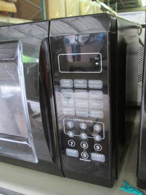 Black Walmart 700 watt Microwave Oven