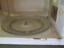 Black Walmart 700 watt Microwave Oven