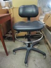 VWR International Black Swiveling Task Chair