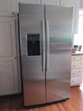 GE Stainless Side by Side with Ice/Water in Door