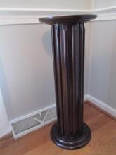 Mahogany Finish Column Pedestal Stand