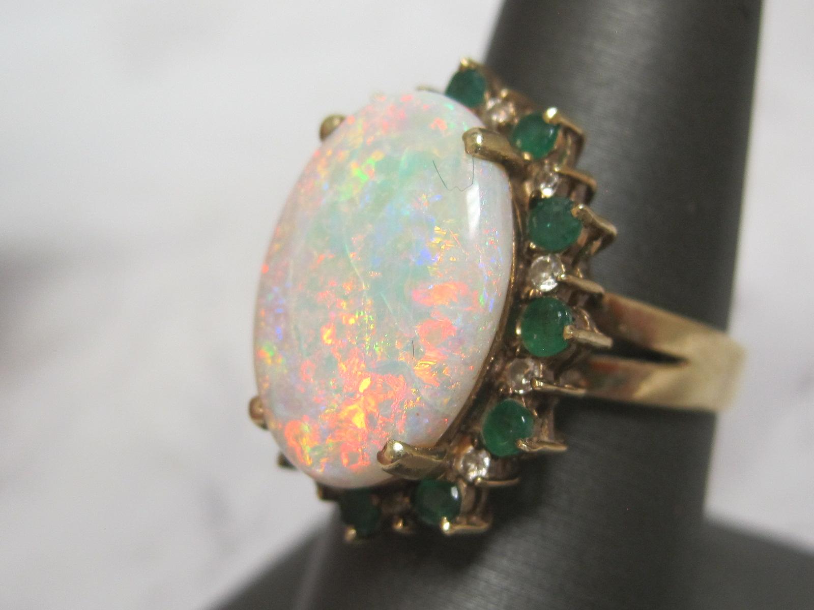 WOW!!! 14k Gold Opal and Emerald Ring