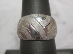 10k White Gold Ring