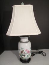 Chinoiserie Motif Porcelain Vase Desk Lamp