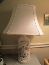 Porcelain Table Lamp with Hydrangea and Red Blossom Design