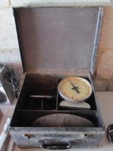 Vintage Hanson Model 1527 Penny Counter Scale in Original Storage Case