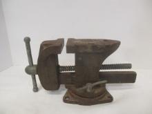 Vintage Wards Deluxe Quality Cast Iron Work Vise.