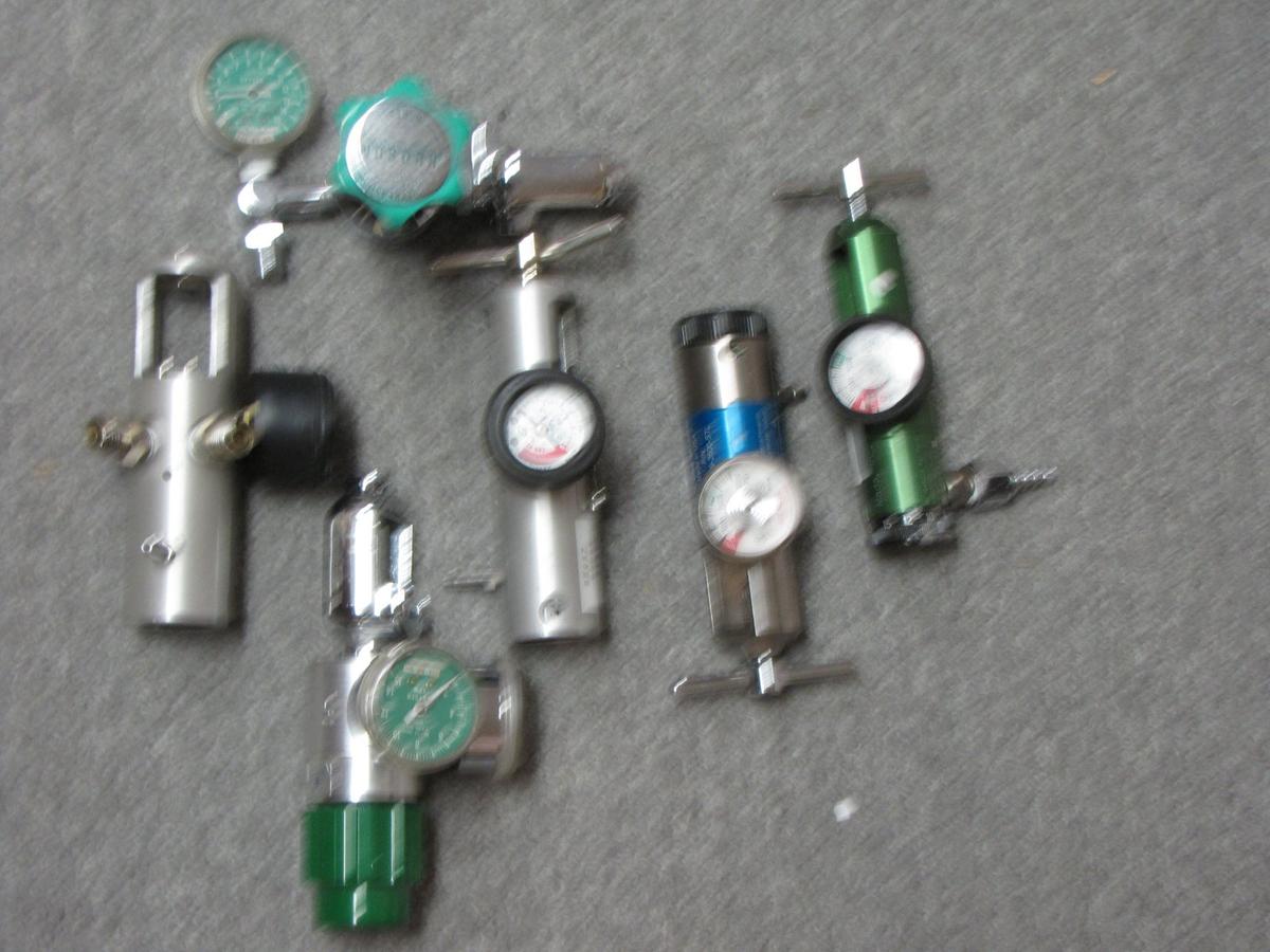 lot of 6 oxygen regulators