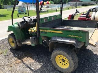 John Deere Gator