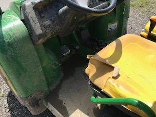 John Deere Gator