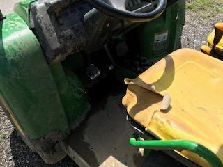John Deere Gator