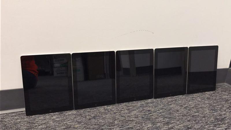 Apple iPad 2-Lot of 5