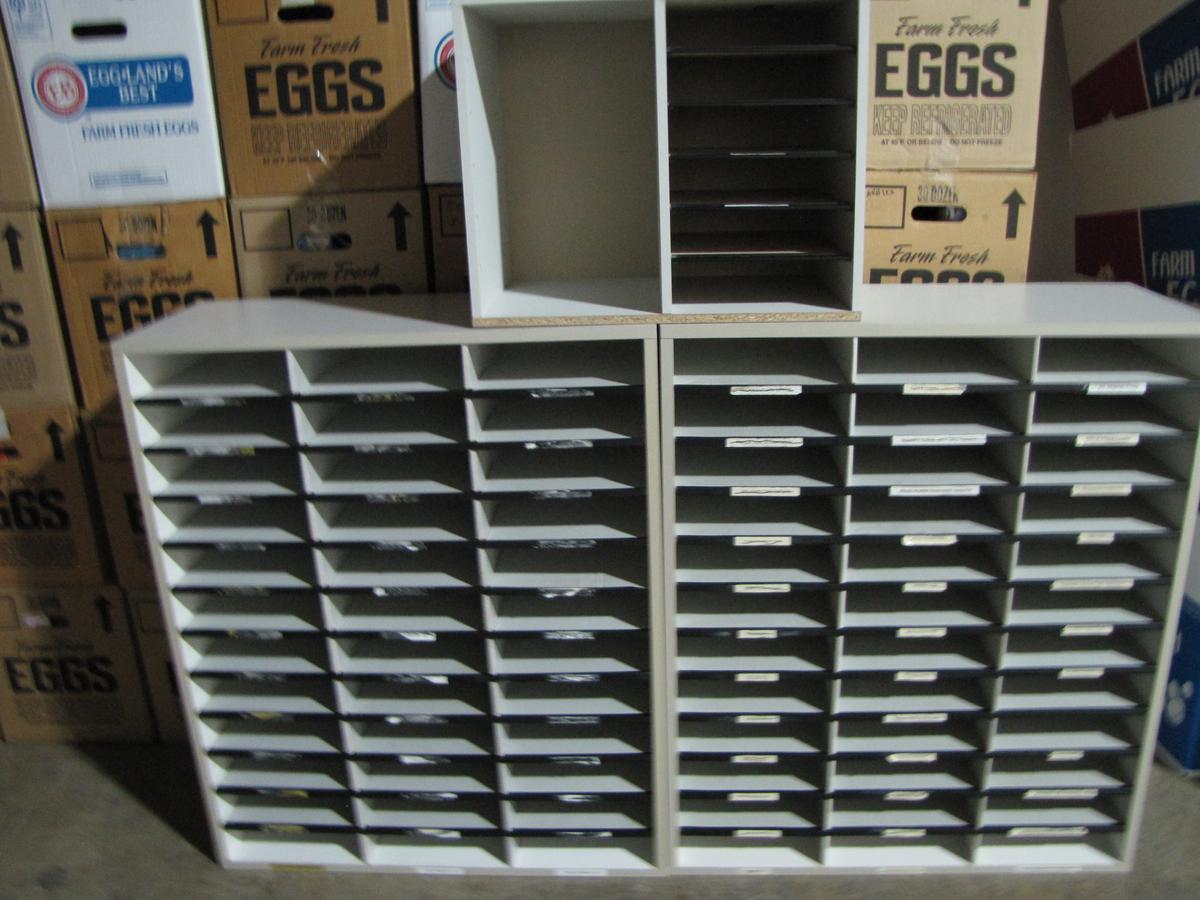 3 LITERATURE RACKS