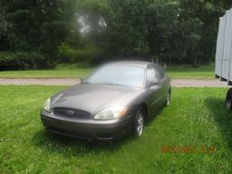 2003 Ford Taurus
