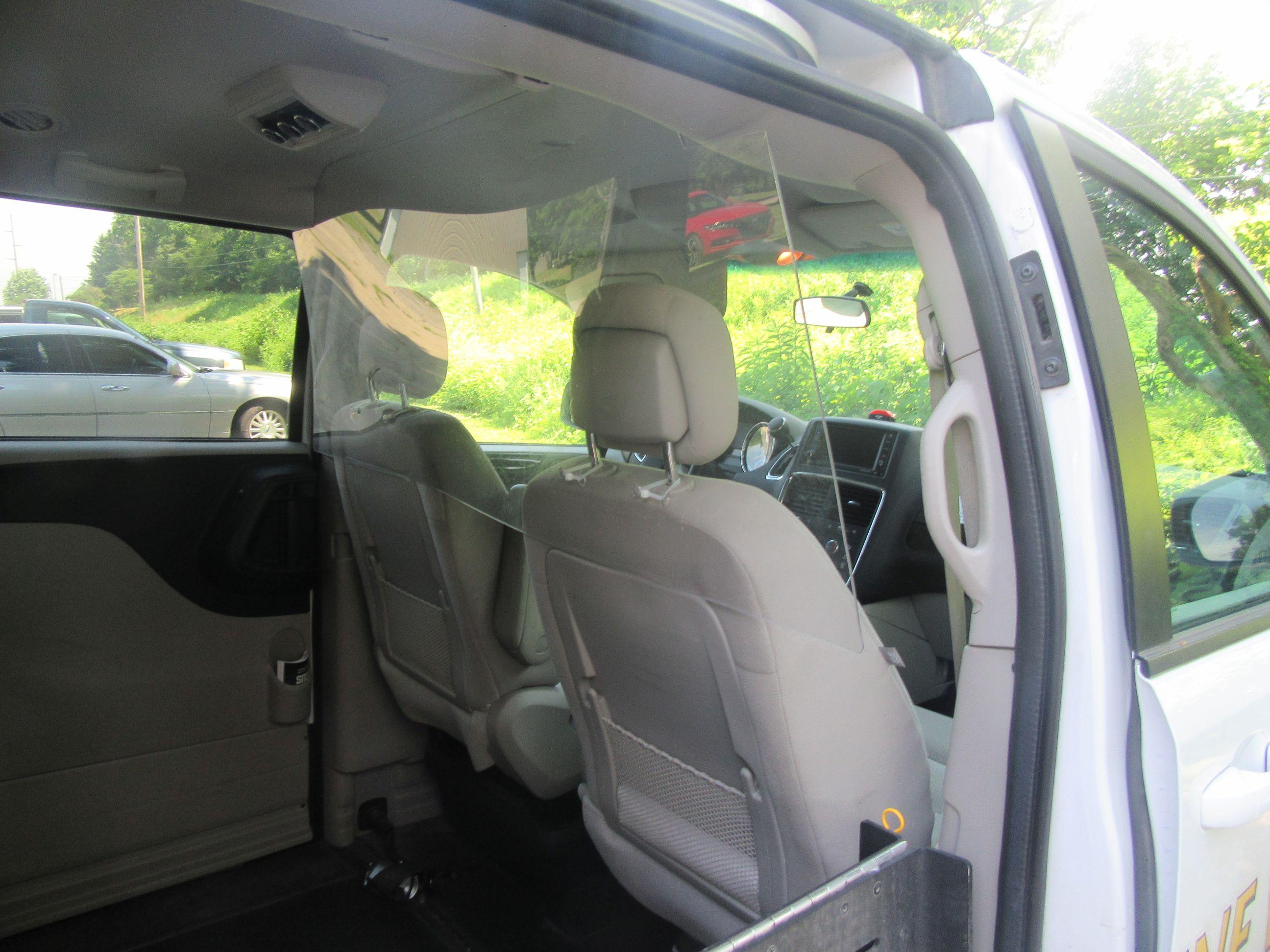 2017 DODGE CARAVAN BRAUN LIFT