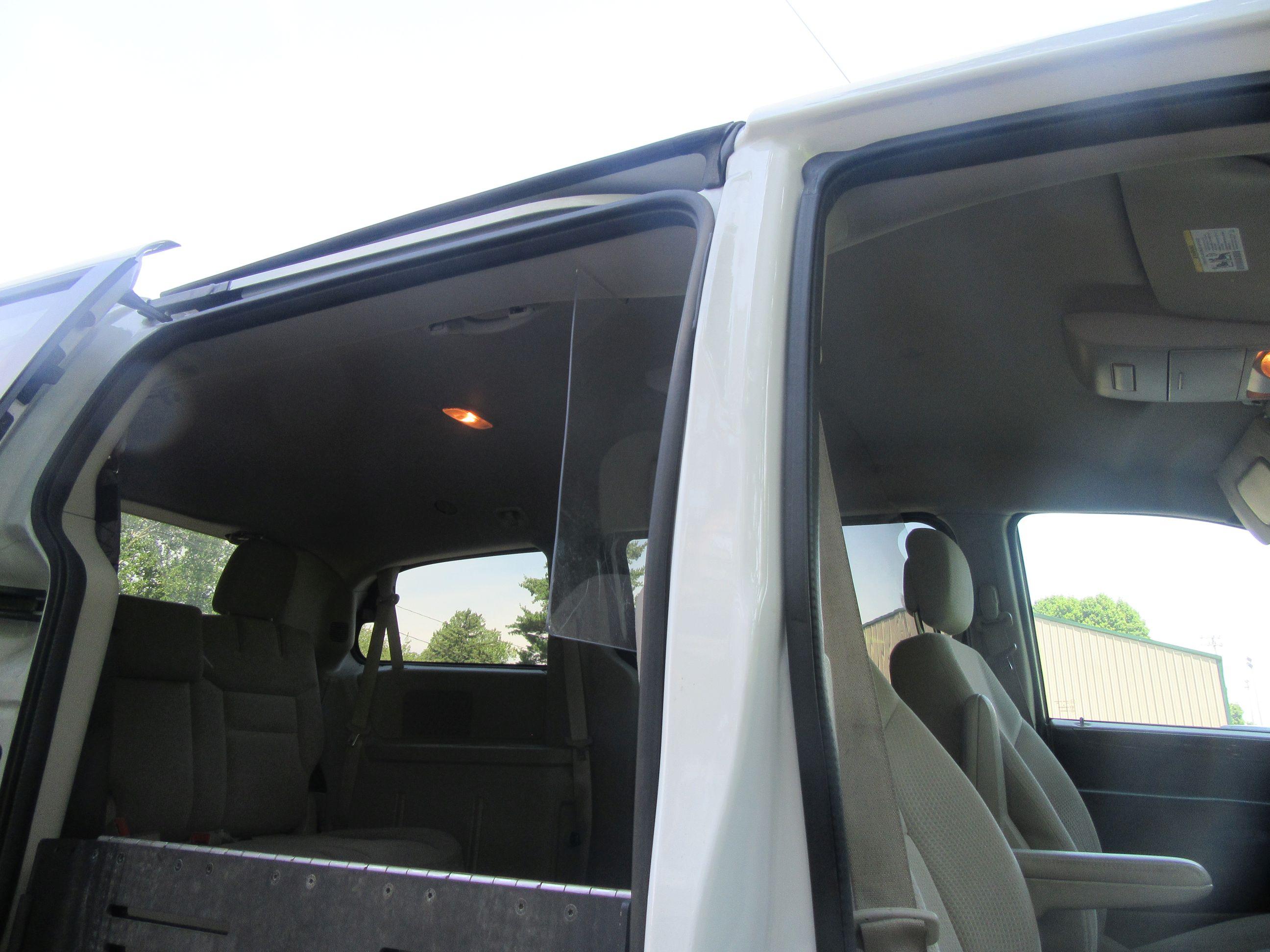 2017 DODGE CARAVAN BRAUN LIFT