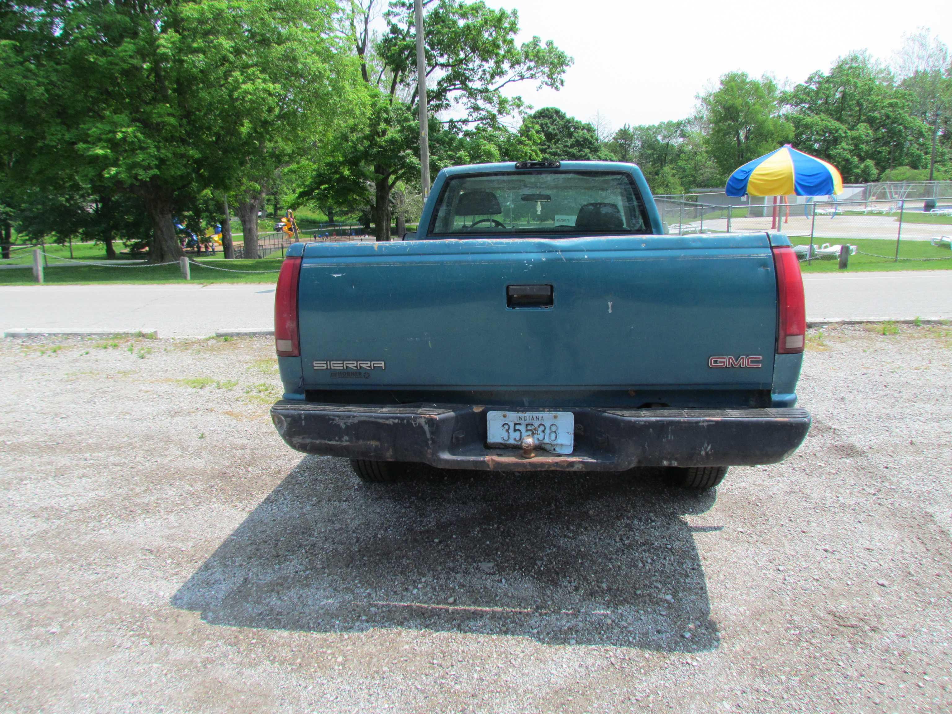 1998 GMC Sierra pickup truck