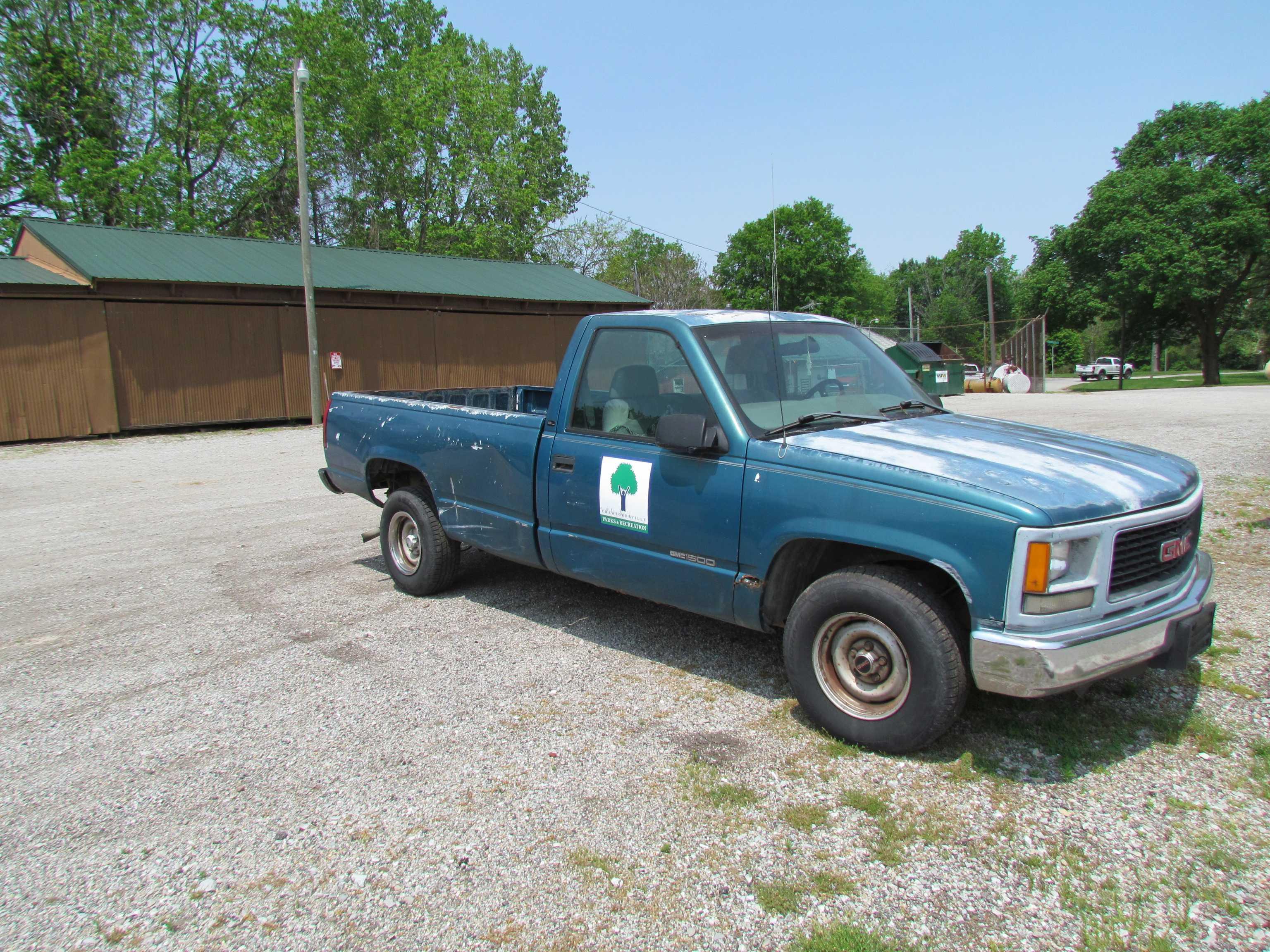 1998 GMC Sierra pickup truck