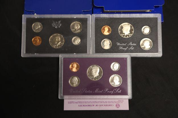 LOT OF 5 US MINT  PROOF SETS