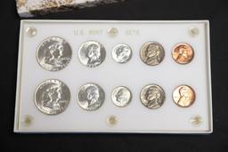 2 1959 YEAR SETS IN CAPITAL HOLDER