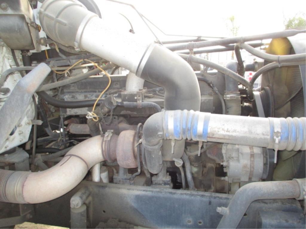 2000 Freightliner FLD120 T/A Truck Tractor,