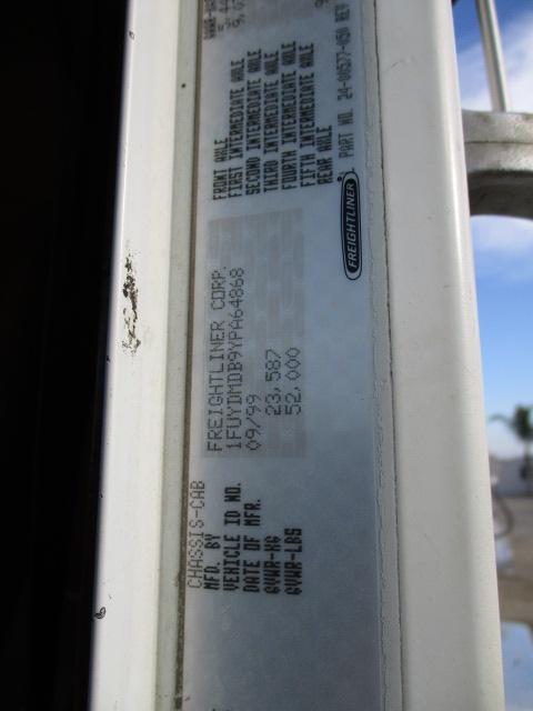 2000 Freightliner FLD120 T/A Truck Tractor,