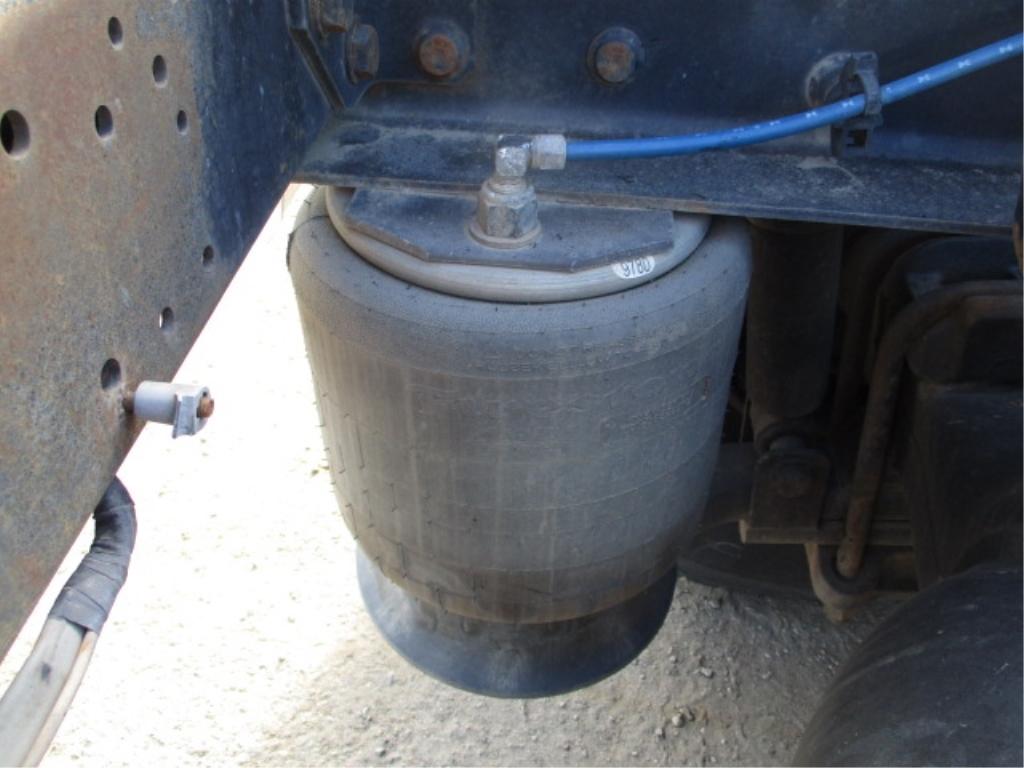 2000 Freightliner FLD120 T/A Truck Tractor,