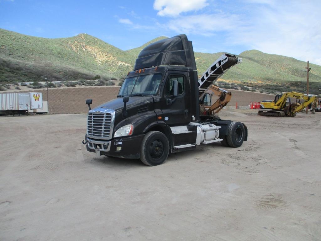 2013 Freightliner Cascadia S/A Truck Tractor,