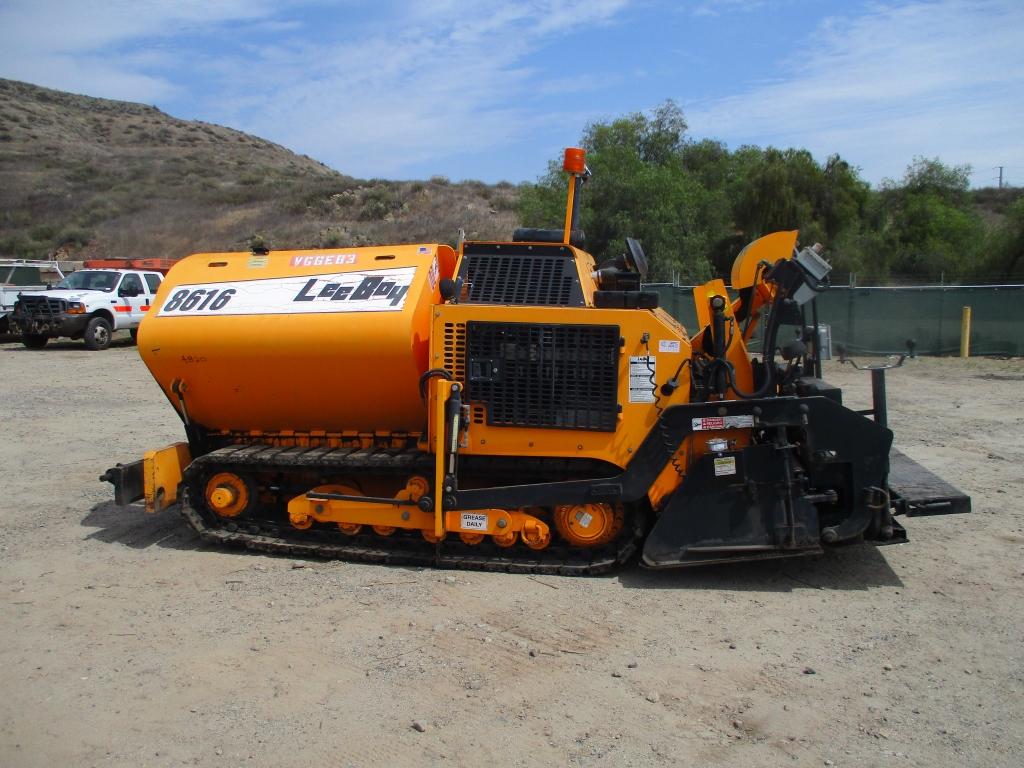 2012 Leeboy 8616 Crawler Asphalt Paver,