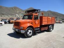 2000 International 4900 S/A Debris Dump Truck,