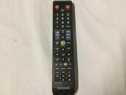 Samsung 40 inch TV Model UN40H5201AF. Includes remote. Tested, works.
