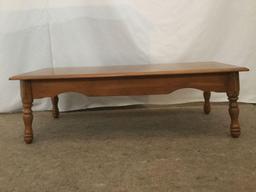Modern one drawer coffee table with single drawer in good cond