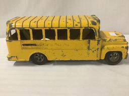 1 yellow Hubley die cast toy school bus - as is fair cond