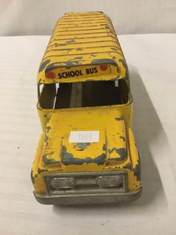 1 yellow Hubley die cast toy school bus - as is fair cond