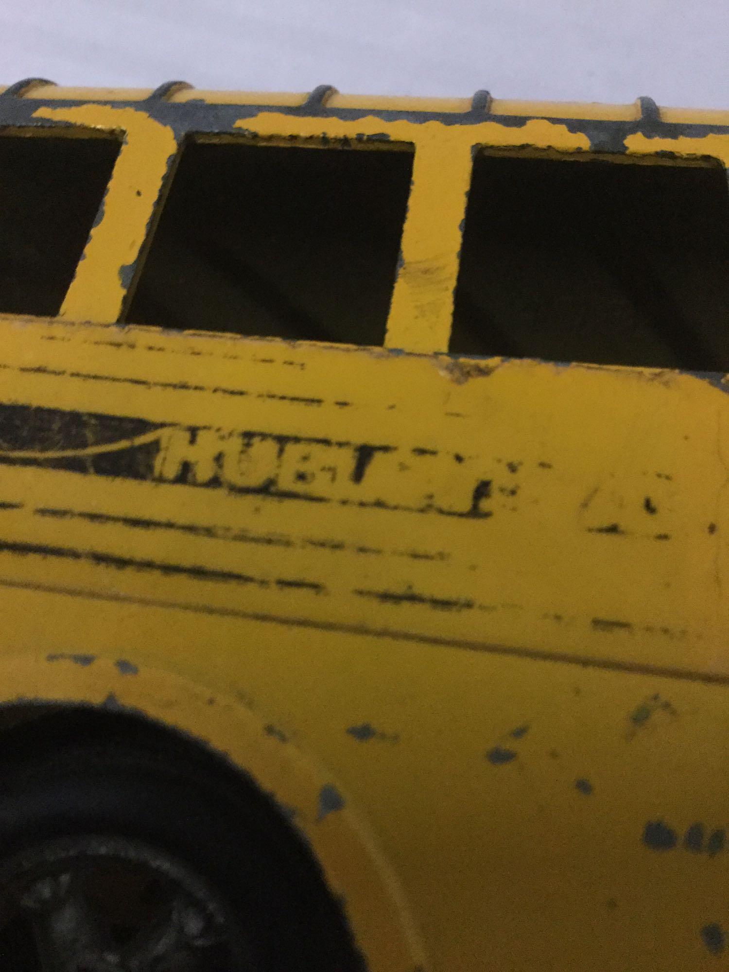 1 yellow Hubley die cast toy school bus - as is fair cond