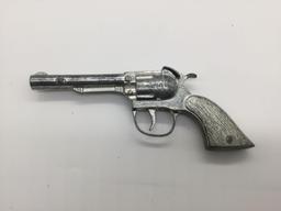 6 vintage Hubley metal cap gun pistol circa 40-60s - no model names, various designs - see desc as