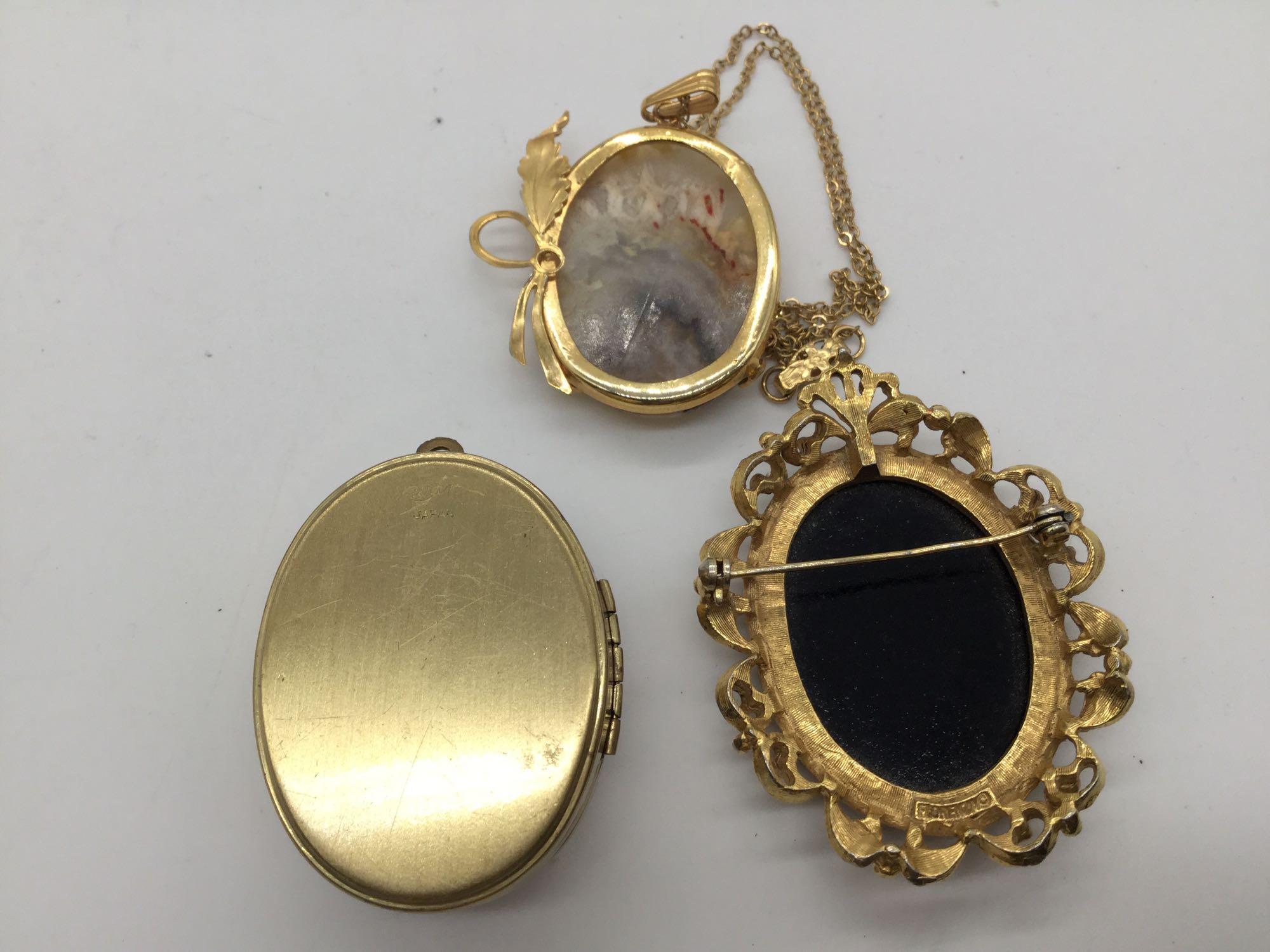 Collection of 11 vintage cameo pendant & brooches incl. shell, composite, agate etc - see pics