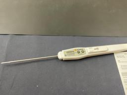 ThermoWorks Super-Fast Water Resistant Pocket Thermometer