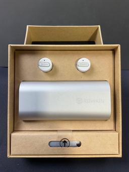 Rowkin Bit Charge Stereo Earbuds + Case
