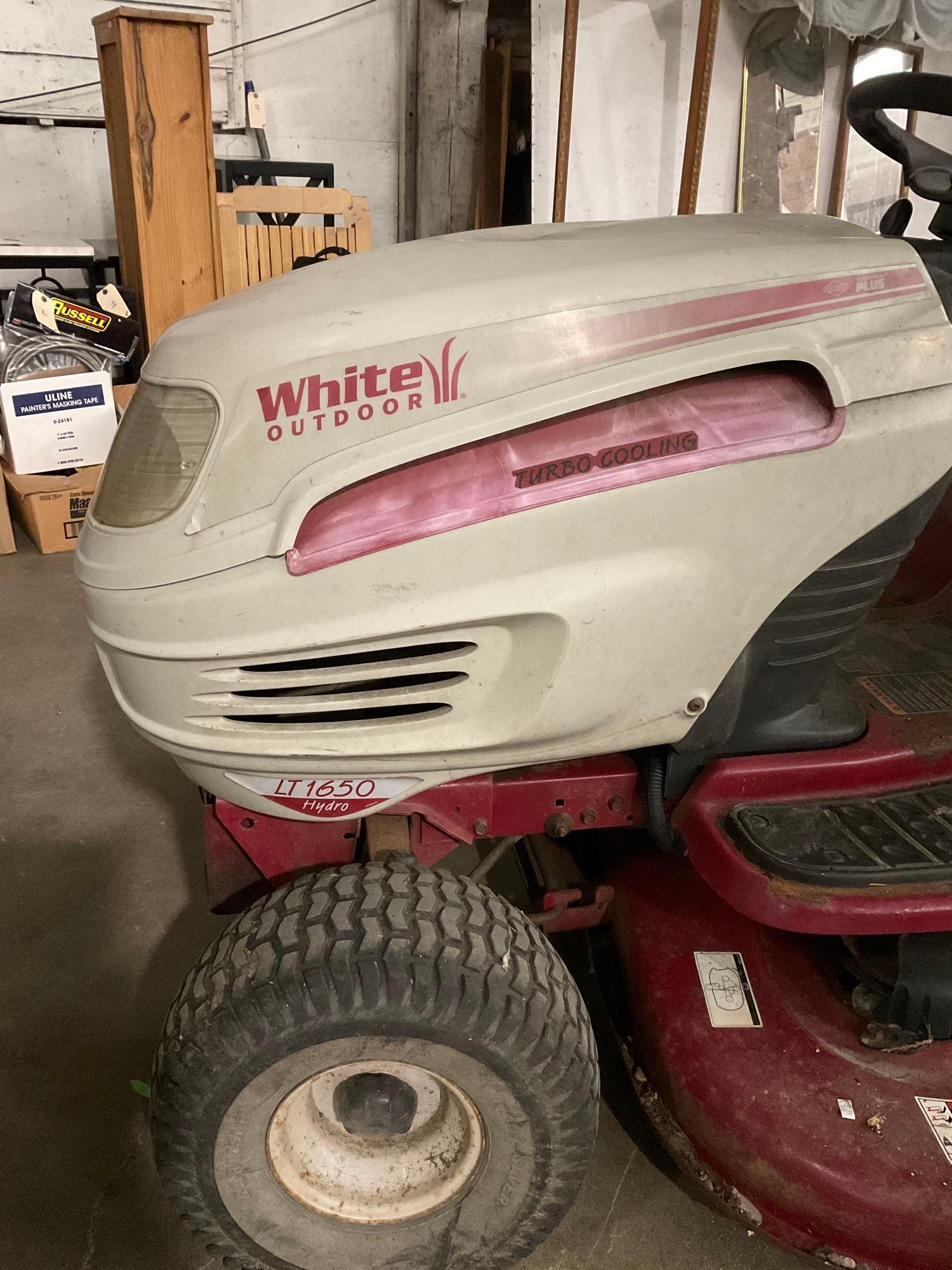 WHITE OUTDOOR LT 1650 Riding Lawn Tractor with Proxibid