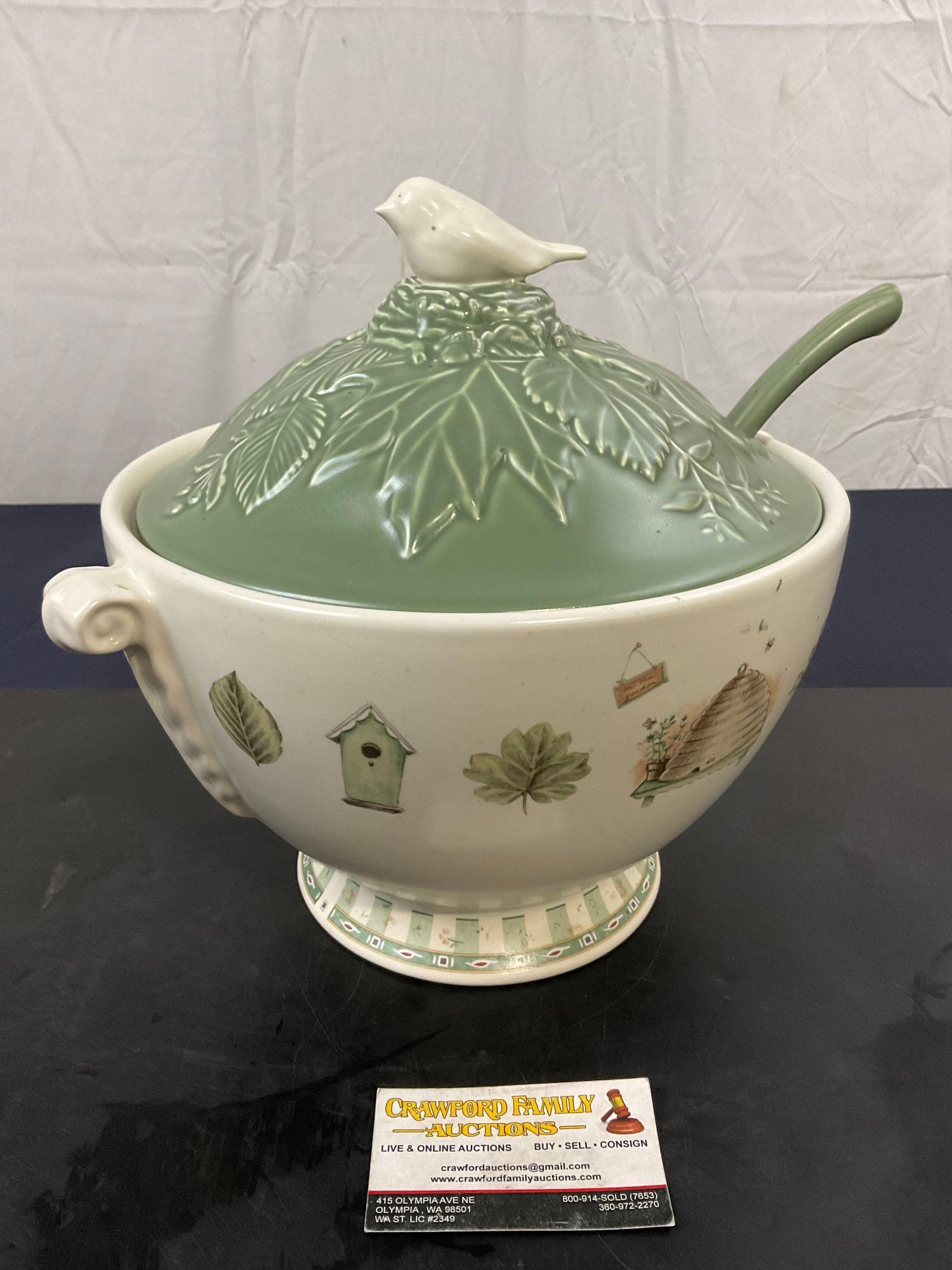 Portfolio by Pfaltzgraff Naturewood Pattern Soup Tureen