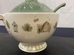 Portfolio by Pfaltzgraff Naturewood Pattern Soup Tureen