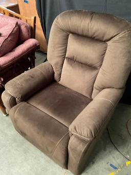 Tranquil Ease reclining lift chair w/ standing assist, massage & heated functions -Tested & working