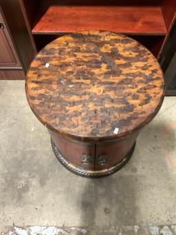 Vintage Hooker Furn. Circular Wooden End Table w/ nice inlayed design, ring pulls, & studded detail