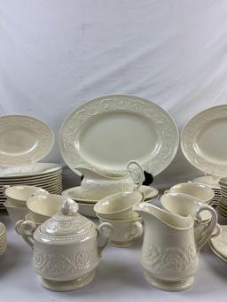 68 pcs Vintage Cream Wedgwood Patrician Bone China Dinner Set w/ Passionflower Detail. See pics.