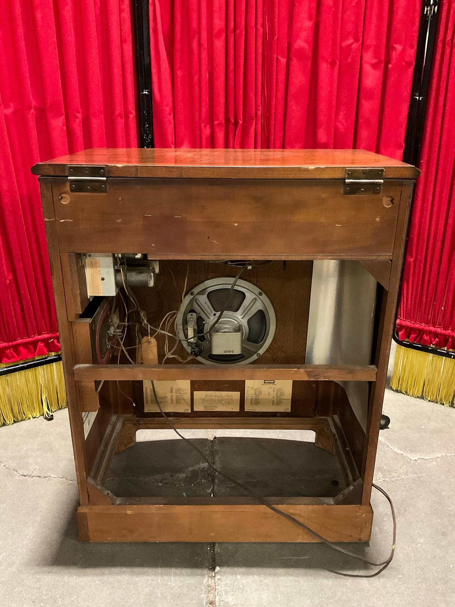 Vintage Silvertone Radio & Phonograph in Wooden Cabinet. Tested, Not Working. See pics.